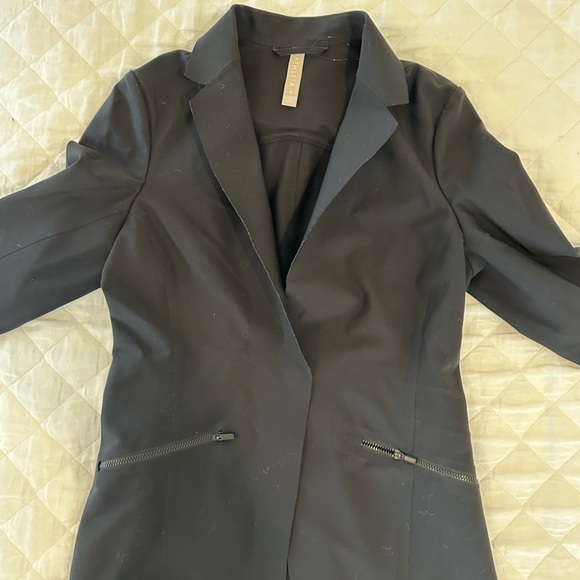 Athleta salutation jacket - Picture 2 of 3